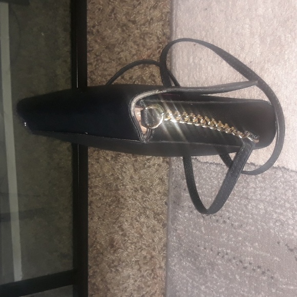 Kate Spade Vintage Chain Crossbody Black w Pink interior - Picture 3 of 14